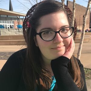 Meet your Posher, Caitlin